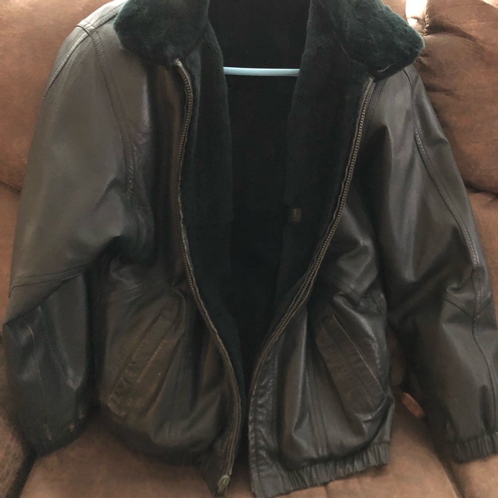 Reversible mink/leather jacket. - Picture 3 of 7